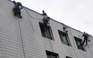 深圳蜘蛛人外墙清洗